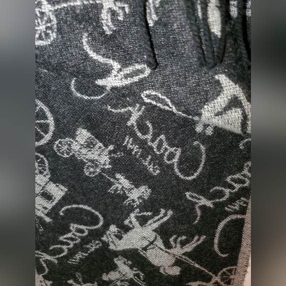 COACH gray black wool horse, carriages, Coach est 1941 rectangular fringe scarf - Picture 4 of 8